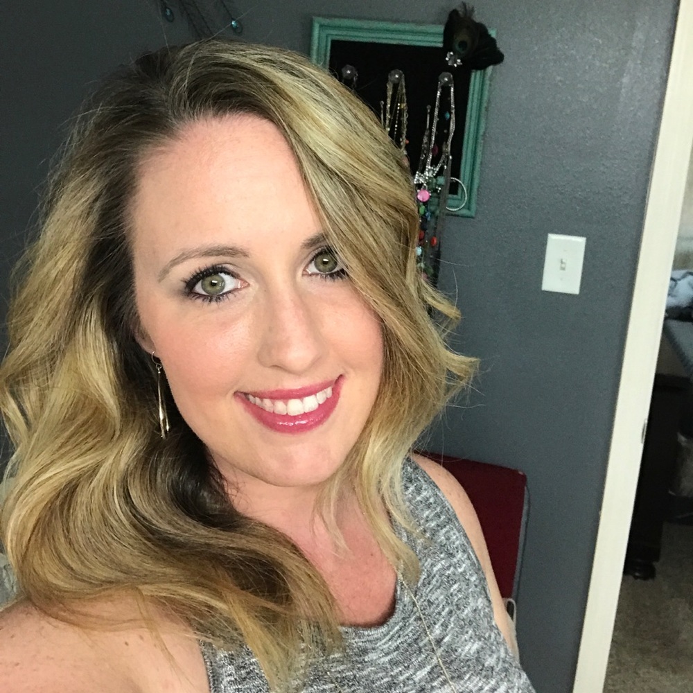 Meet your Posher, Ashley